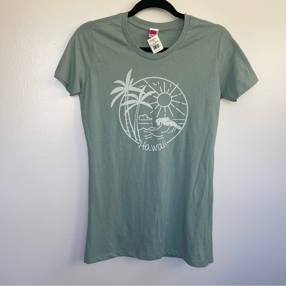 NWT Island Girl Hawaii Green Fitted Crew Neck T-Shirt size womens large shirt